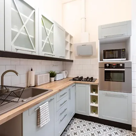 Apartment Danube Waterfront View At Chain Bridge *