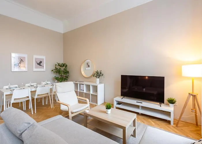 Danube Waterfront View At Chain Bridge