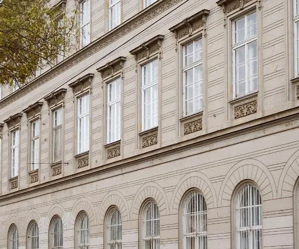 Danube Waterfront View At Chain Bridge *