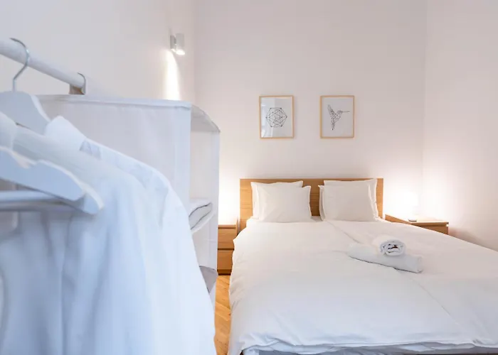 Apartment Danube Waterfront View At Chain Bridge