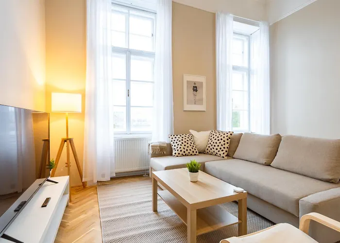 Danube Waterfront View At Chain Bridge *