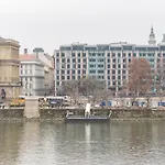 Danube Waterfront View At Chain Bridge شقة *