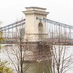 Danube Waterfront View At Chain Bridge * Budapešť